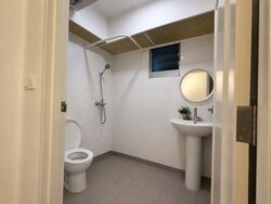 Blk 293D Skypeak @ Bukit Batok (Bukit Batok), HDB 4 Rooms #579654771